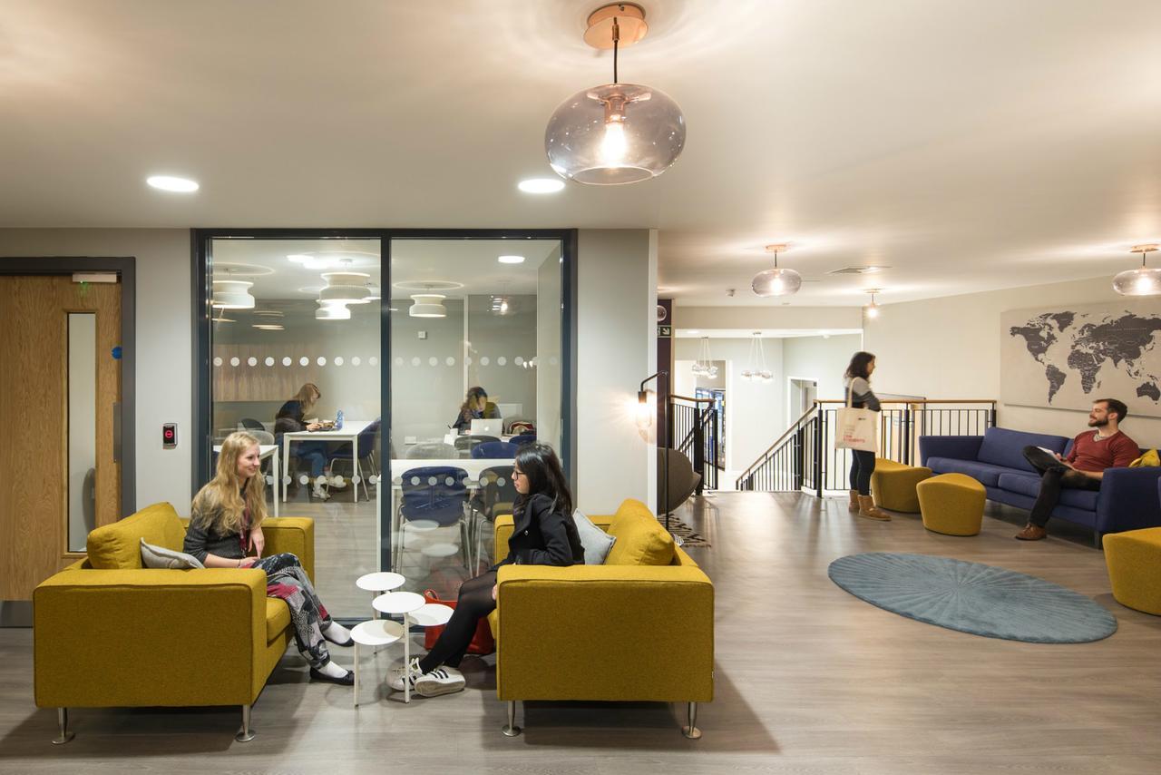 Edinburgh Haddington Place Hostel เอดินบะระ ภายนอก รูปภาพ